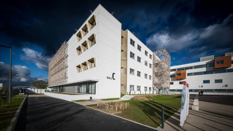 Vue extérieure de l’extension Ouest du Médipôle Garonne de Toulouse
