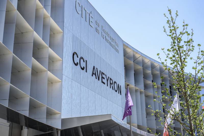Bardage de la Chambre de Commerce et d'Industrie dans l'Aveyron à Rodez par Sylvéa 