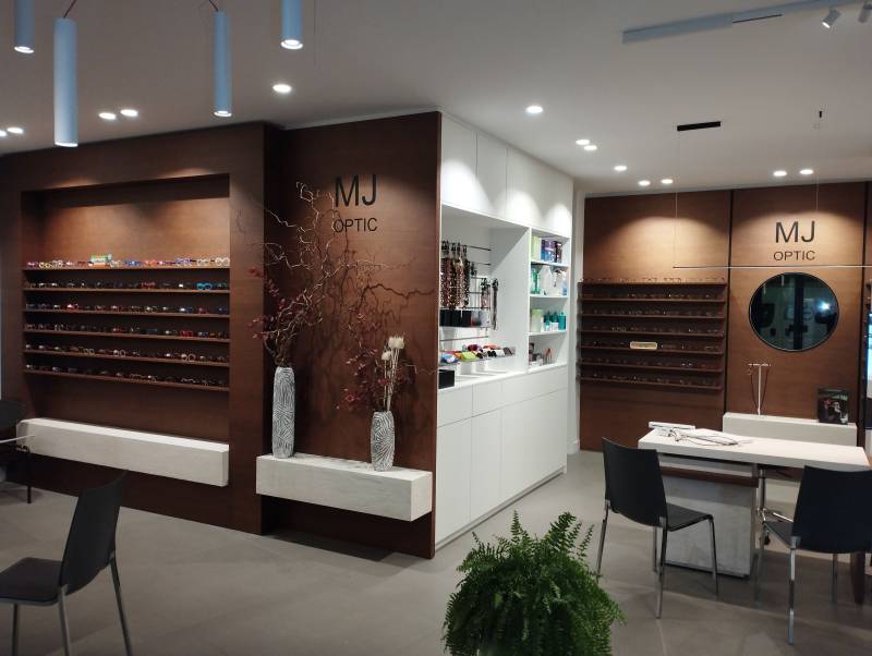 Aménagement intérieur d'un opticien à Toulouse par Sylvéa 