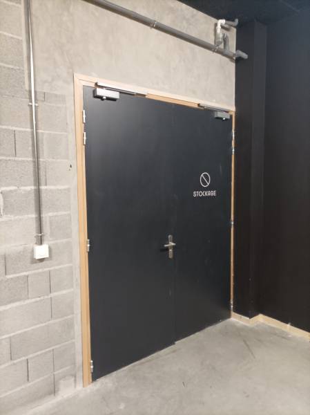 Installation de blocs-portes acoustiques pour établissement professionnels à Toulouse 