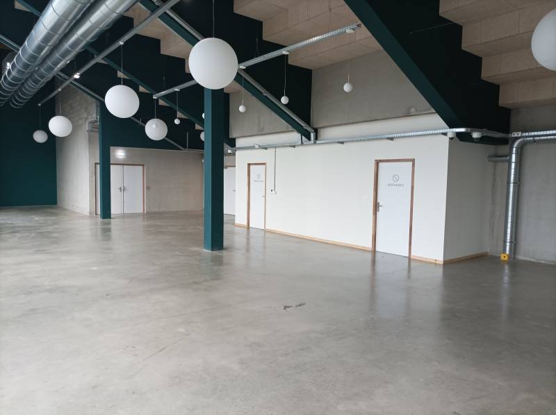 Installation de menuisieries interieures pour professionnels à Toulouse 