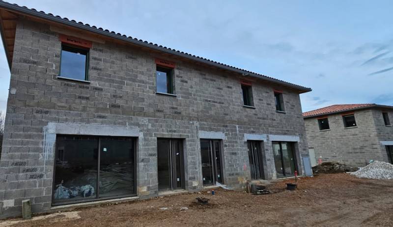 Vue sur la zone commerciale et résidentielle en construction