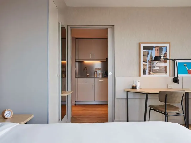 Conception des menuiseries de la résidence hôtelière près du monument du Dôme de la Grave à Toulouse par Sylvéa 